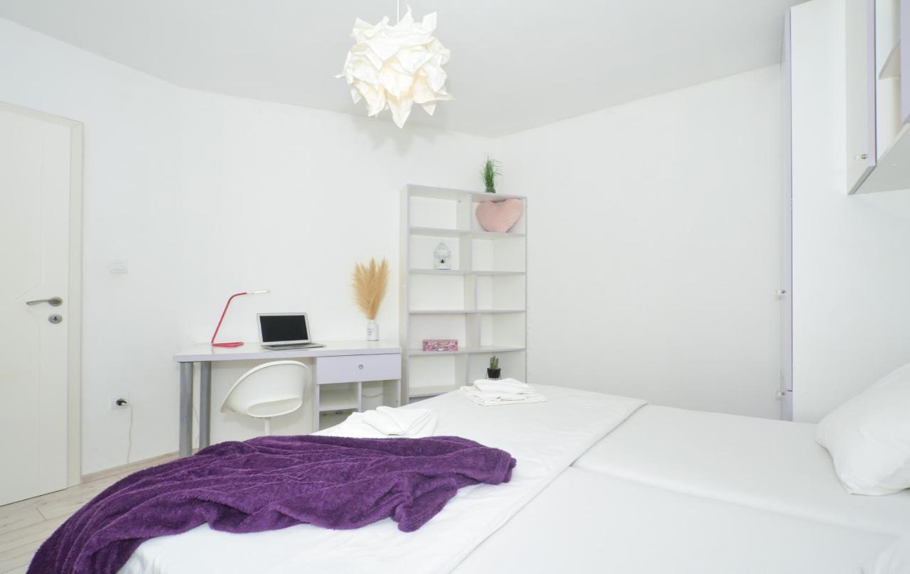Copacabana Beach Apartments Trogir Exterior foto