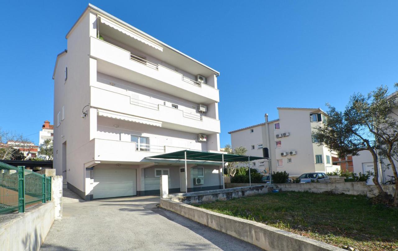 Copacabana Beach Apartments Trogir Exterior foto
